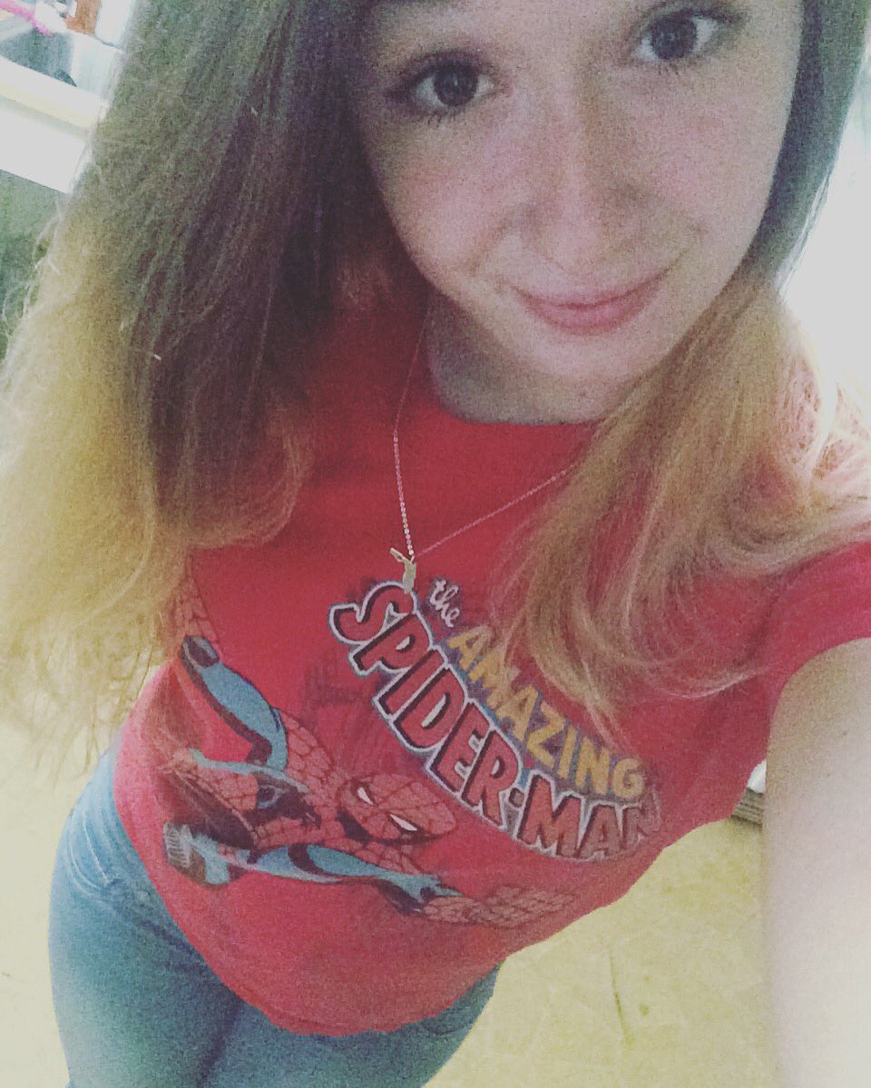 foreignobjects0's tweet image. Internet is out so might as well make use of this and go skateboarding for the day 😋