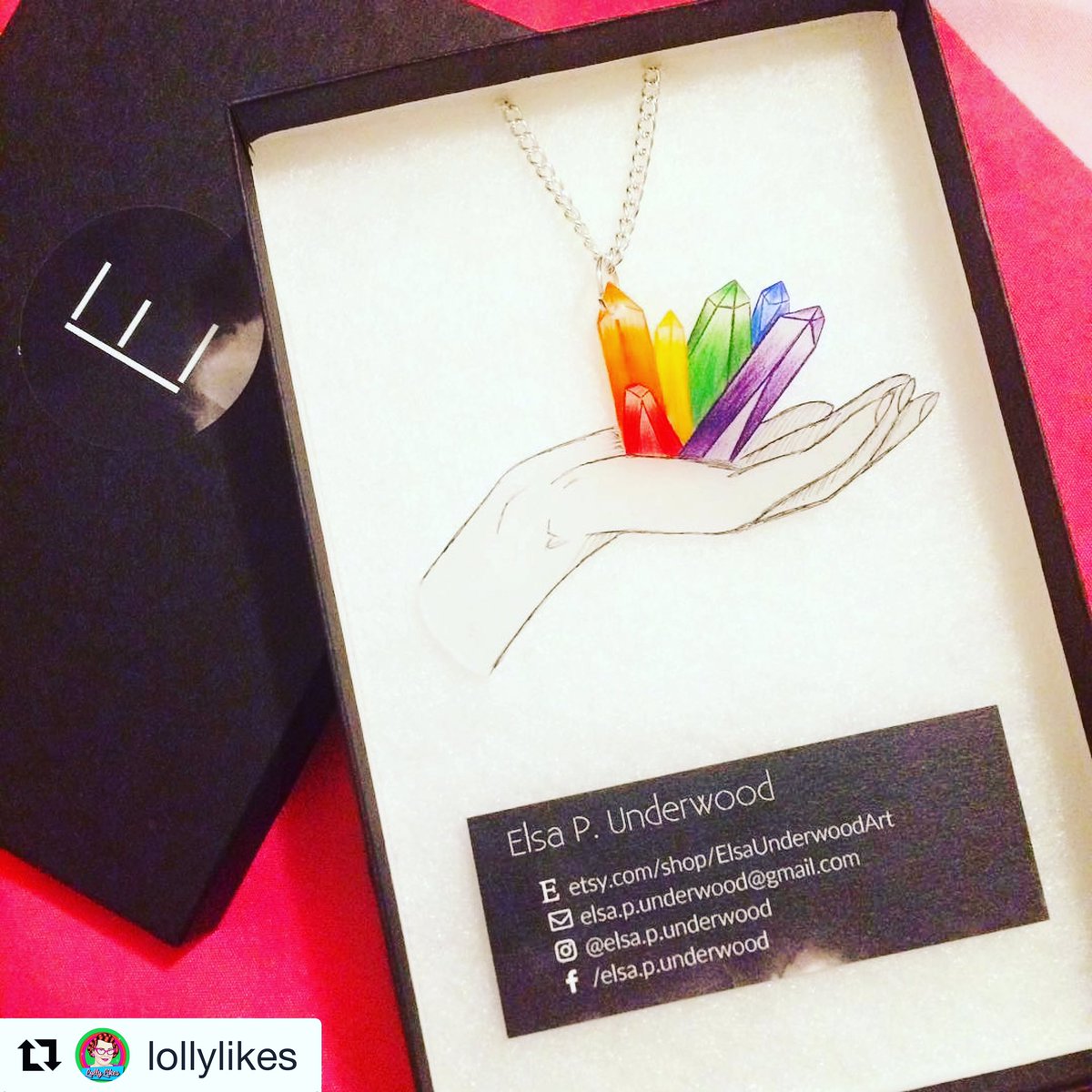 As if i just won this beauty!Thank you <a href="/LollyLikes/">lollylikes</a> Elsa I can't wait to get my little hands on this! 🌈💚💜💛❤️💙