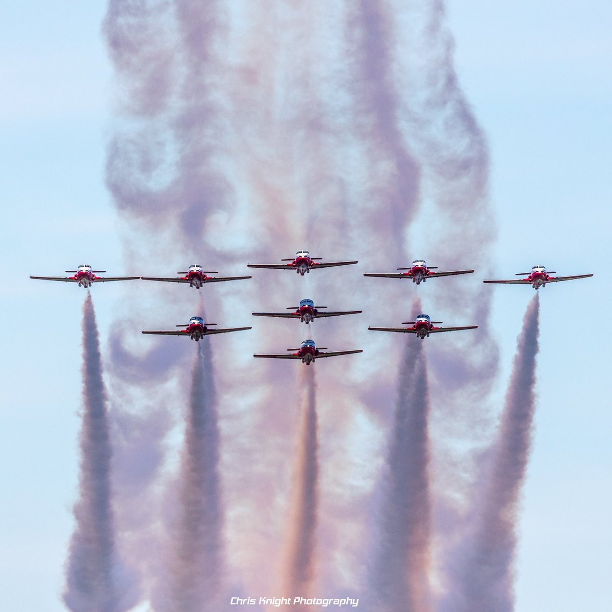 The #CFSnowbirds <a href="/CanadianForces/">Canadian Armed Forces</a> were awesome! ...Flying in formation at <a href="/EAA/">EAA</a> #AirVenture #OSH16
