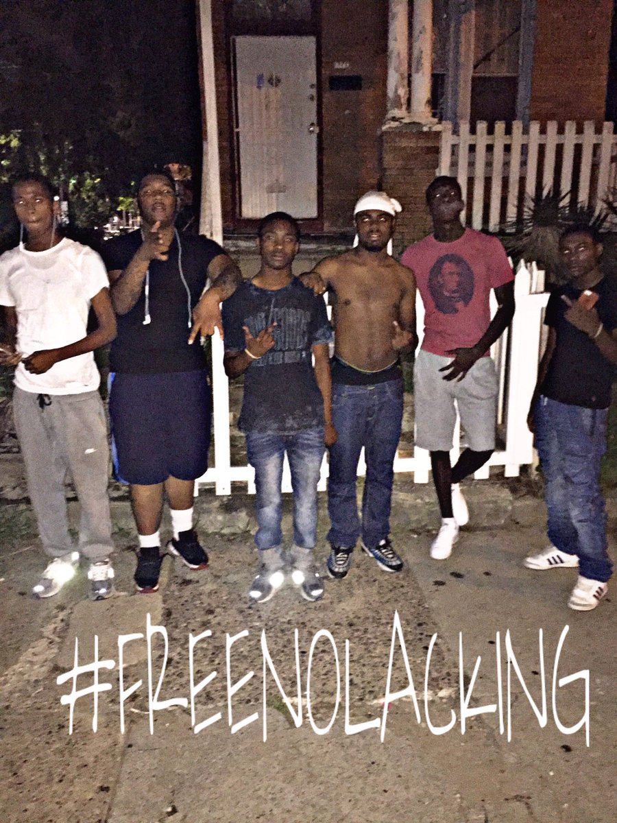 DullyStrapz's tweet photo. It's A Difference From Screaming Free Somebody & Making Sure They Family and Friends Str8 🙏🏾💯 #FreeNoLacking https://t.co/ITgpQnBGho