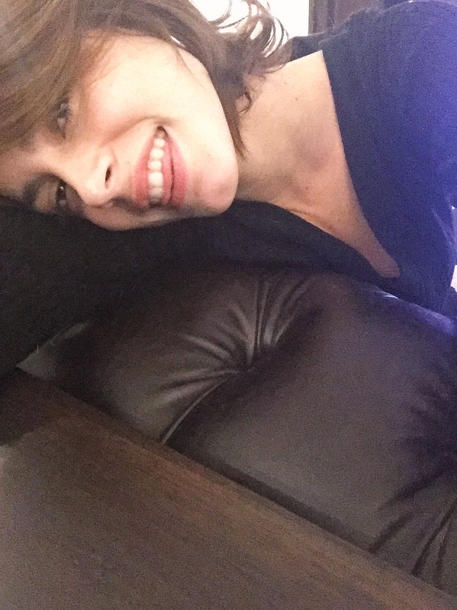 TiniStoessel's tweet photo. Con @CliderDyE cuido mi piel siempre. Cada noche antes de irme a dormir y a la mañana! Gracias Laurita te quiero! https://t.co/gkxb4xpnis