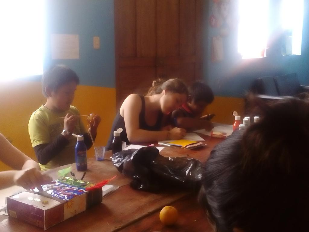 FLCachorros's tweet photo. Los menores trabajando con los volununtarios de psicomotricidad😊 https://t.co/gVtkqhllwY