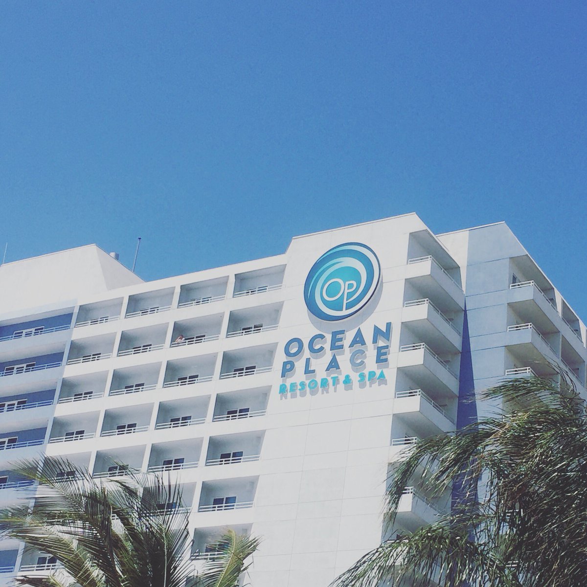 Ocean Place Resort tweet media