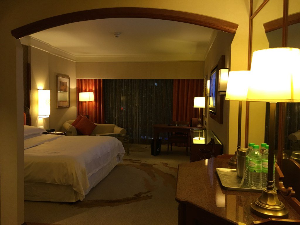 Sheraton Imperial Kuala Lumpur - Deluxe KL Tower View Room eahotr.com/2016/07/21/she…