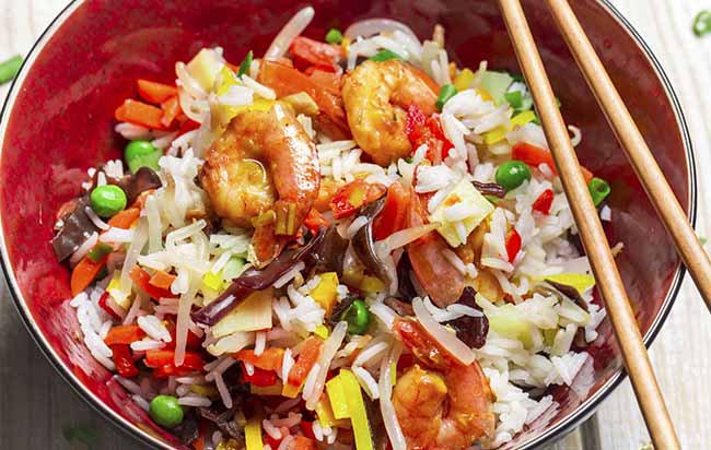 MensHealthMag's tweet image. 5 healthy eating hacks for guys who hate to cook: spr.ly/6018B0MYG