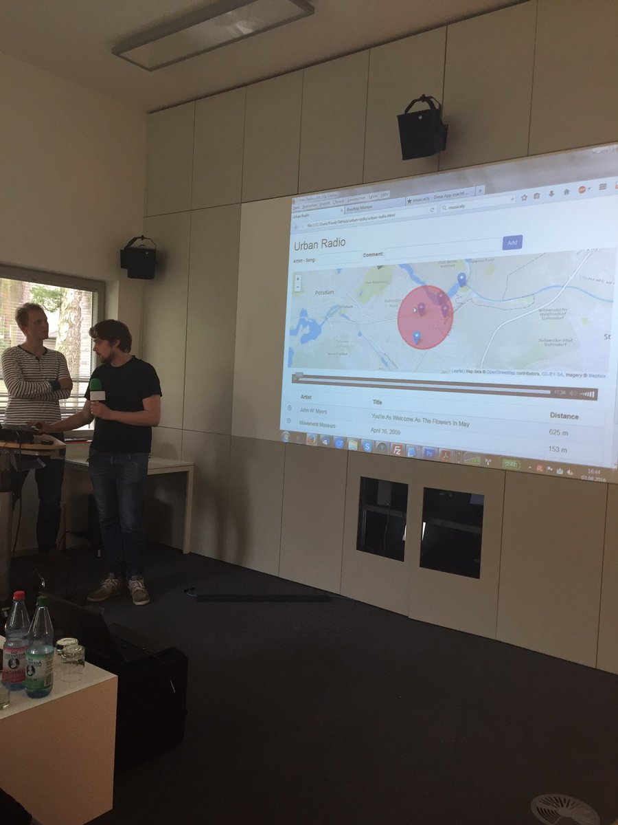 MIZBabelsberg's tweet photo. .@netscripter stellt den Klickdummy zur #musikapp vor. Jetzt kennen wir den Sound vom Griebnitzsee! #formatfestival https://t.co/rfnJcw1jIv