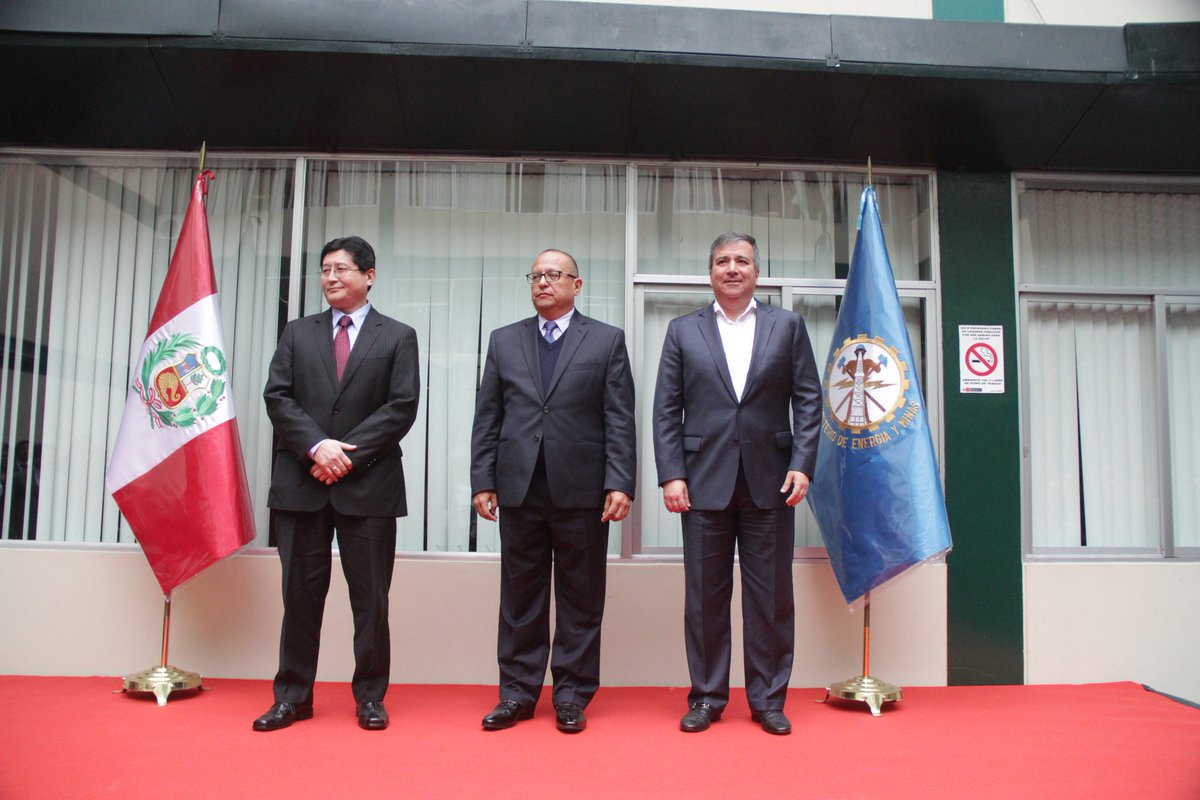 MinemPeru's tweet photo. [01.08.2016 ] #Fotos El economista Gonzalo Tamayo asumió la cartera del #MemPeru. ► https://t.co/s4UQlfYvwE https://t.co/WffU31I3mL