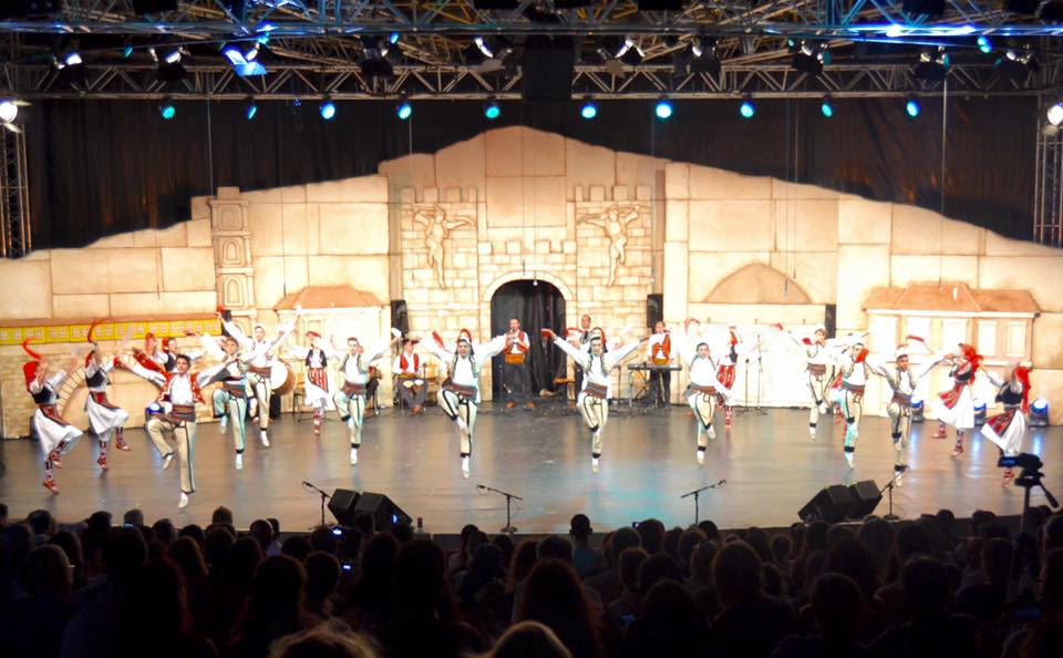 ZaferFolkDance's tweet photo. Uluslararası 55. Bursa Festivali, 30. Altın Karagöz Halk Dansları Yarışması' ndaki gösterimizden karaler https://t.co/8NSblpBp6C