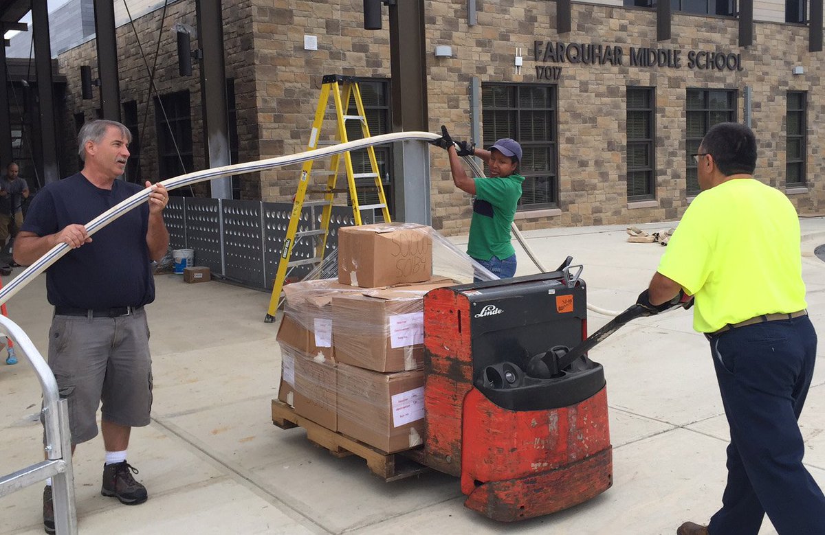 mcpsDMM's tweet photo. DMM teamwork moving Farquhar MS into new digs @farquharms @MCPS. Couldn't do it without our summer helpers! https://t.co/49H7Xs81pf