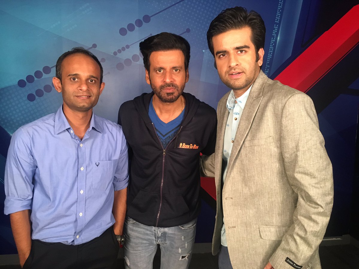 #NewsXGreatIndiaRun @ 11:30 on <a href="/NewsX/">NewsX World</a> with Anshuman Gaekwad  <a href="/milindrunning/">Milind Usha Soman</a> &amp; #TeamBudhia <a href="/BajpayeeManoj/">manoj bajpayee</a> , Soumendra