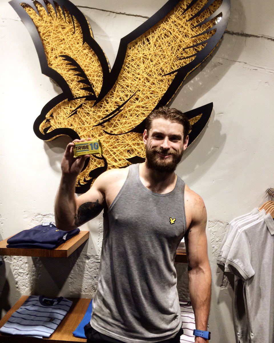 Thanks to <a href="/Lyle_and_Scott/">Lyle & Scott</a> , @thetribeway for a fantastic night at  #CarnabyStreet ! #lyleandscott #runlondon