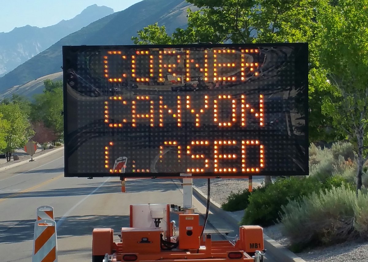 laddegan's tweet photo. Corner Canyon trails are closed to bikers and hikers because of this morning's brush fire. @KSL5TV @KSLcom #ccfire https://t.co/6kdlILW93V