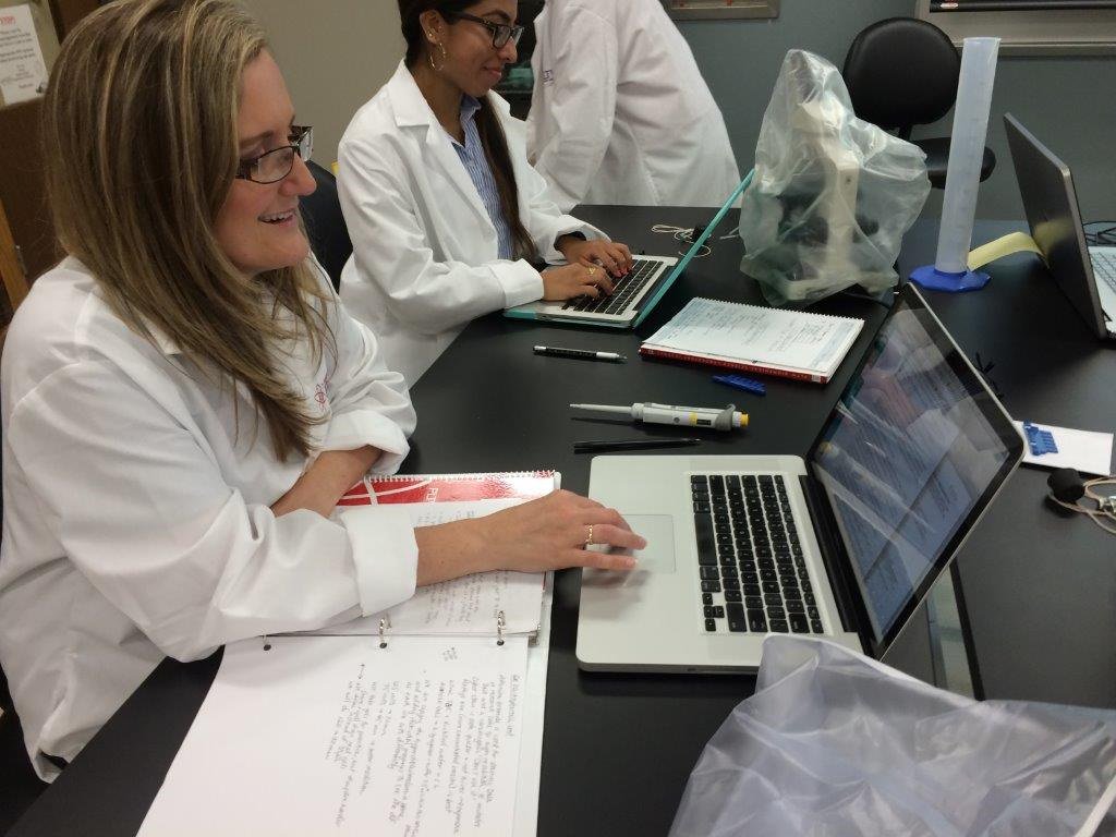 UIK12SchoolEng's tweet photo. @UIowaEngr @PLTWorg #PTLWPBS #PLTWCT16 HIgh School Teacher Training #IowaSTEM #STEMatIowa @uiowa https://t.co/s1UlOBzTbF