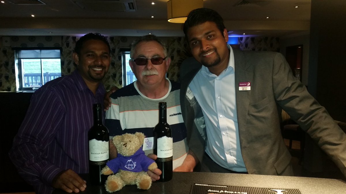 I'm using "ShareCloud",
 Download it from  play.google.com/store/apps/det…