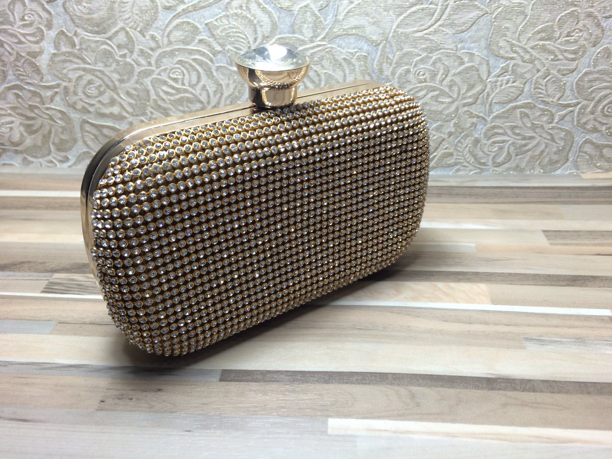 StasiOfficial's tweet photo. #stasi #fashionblogger #fashion #fashionista #clutch #newarrivals #stylish #handmade 
For order inbox. https://t.co/HBUWqaeZKw