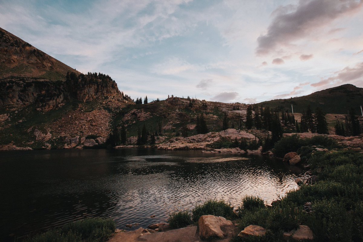 __greensilk's tweet photo. Sunset at Cecret Lake. https://t.co/91U7a2uIvN