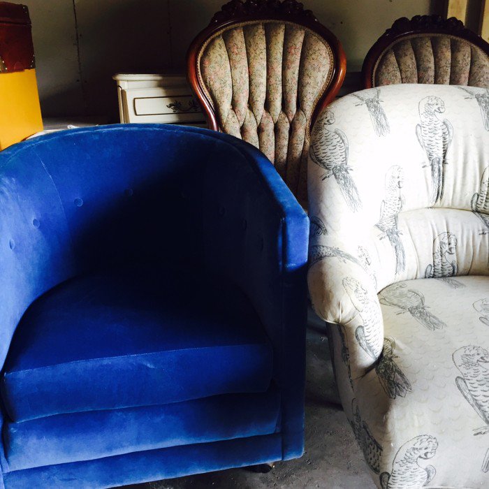 Krista_Home's tweet photo. How to create a vintage look for your home #DesignPalmBeach https://t.co/f0GNacBXaQ https://t.co/cOVZ70jJNd