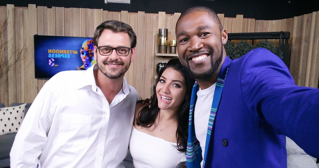 Thank you for joining us for #AfternoonExpress and thank you to our amazing guests <a href="/stianbam/">stian</a> and <a href="/FumaniShilubana/">FumaniNShilubana</a>!