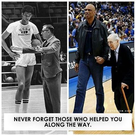 CB19164623's tweet photo. Kareem Abdul Jabbar and John Wooden. https://t.co/I6OElsV9TC