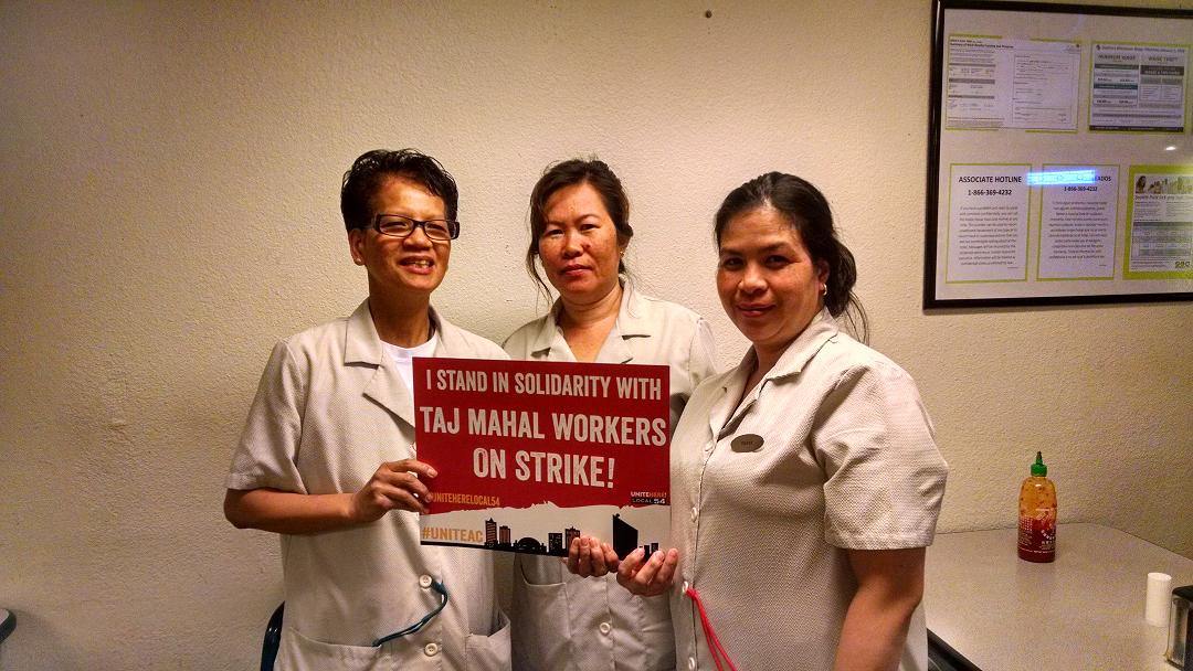 Local8OBB2016's tweet photo. Room Attendants from Seattle stand in solidarity with Taj Mahal Workers on strike in Atlantic City! #uniteAC https://t.co/EpUwJcllM7