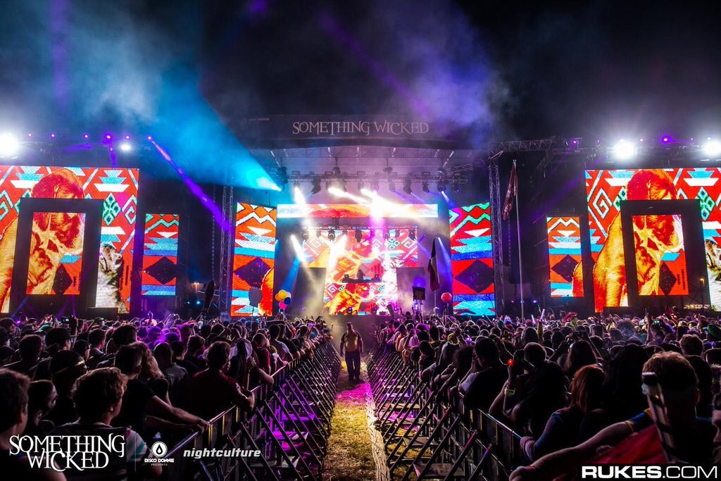 OurPLURFamily's tweet photo. RT for a chance at 2 FREE tix to @SomethingWicked‼️
👻 Ends 10/10
Discount Link (Save $5): 
👉https://t.co/wpbL6NFQ9J👈 https://t.co/SHxMDKmQVC