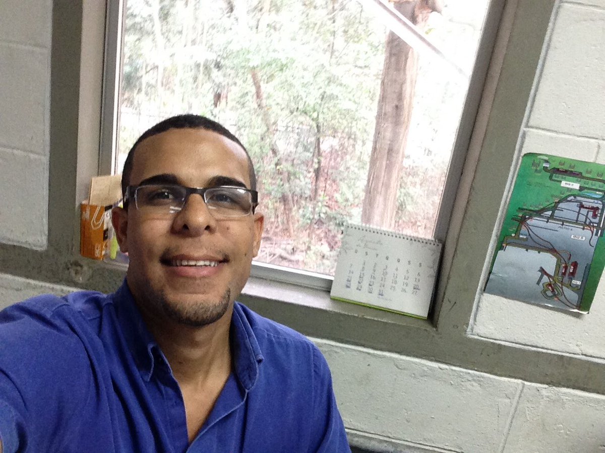 PabloTineli's tweet photo. Alguém tem Q trabalhar neh 😎😁.  Acabou a moleza               #voltaaotrabalho https://t.co/CbDTEeVkHZ