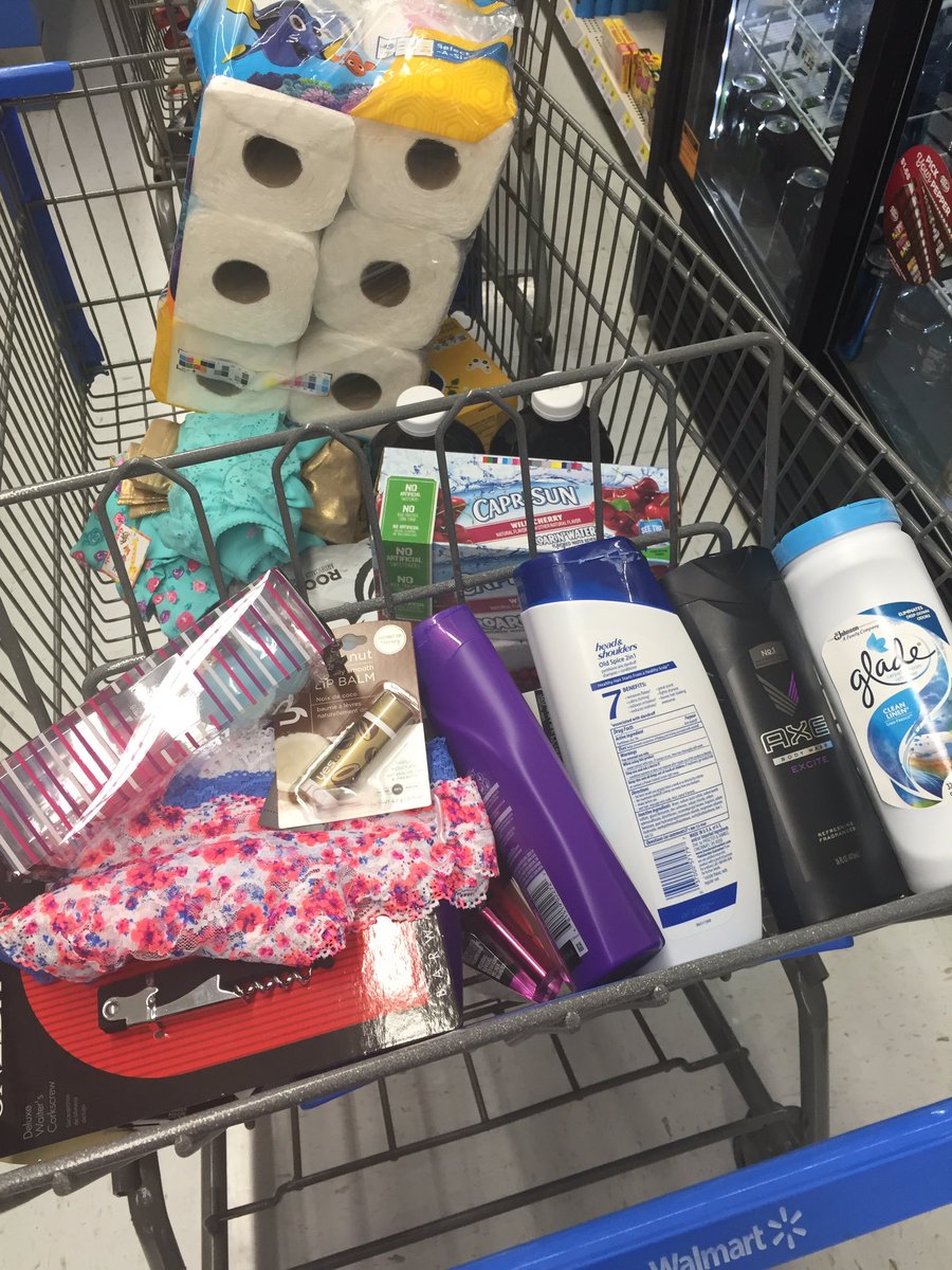 sandii1901's tweet photo. Came for a cork screw....left with a cart full. #NoControl #WalmartEffect #ThankGod4DatDiscountTho https://t.co/dbzbSXUwdk