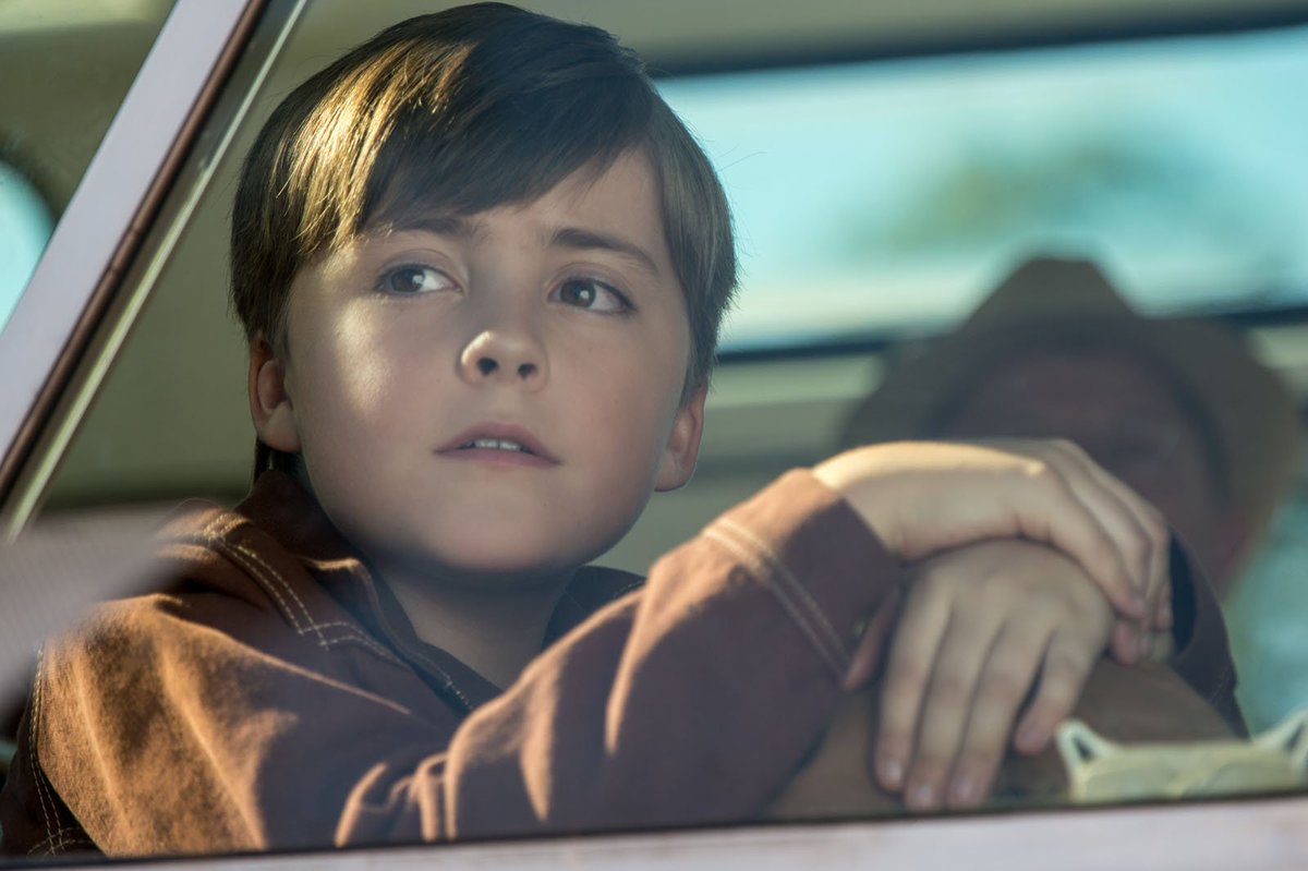 ¡Estamos en busca de un campista con Thomas Robinson de FC! ¿Un RT?