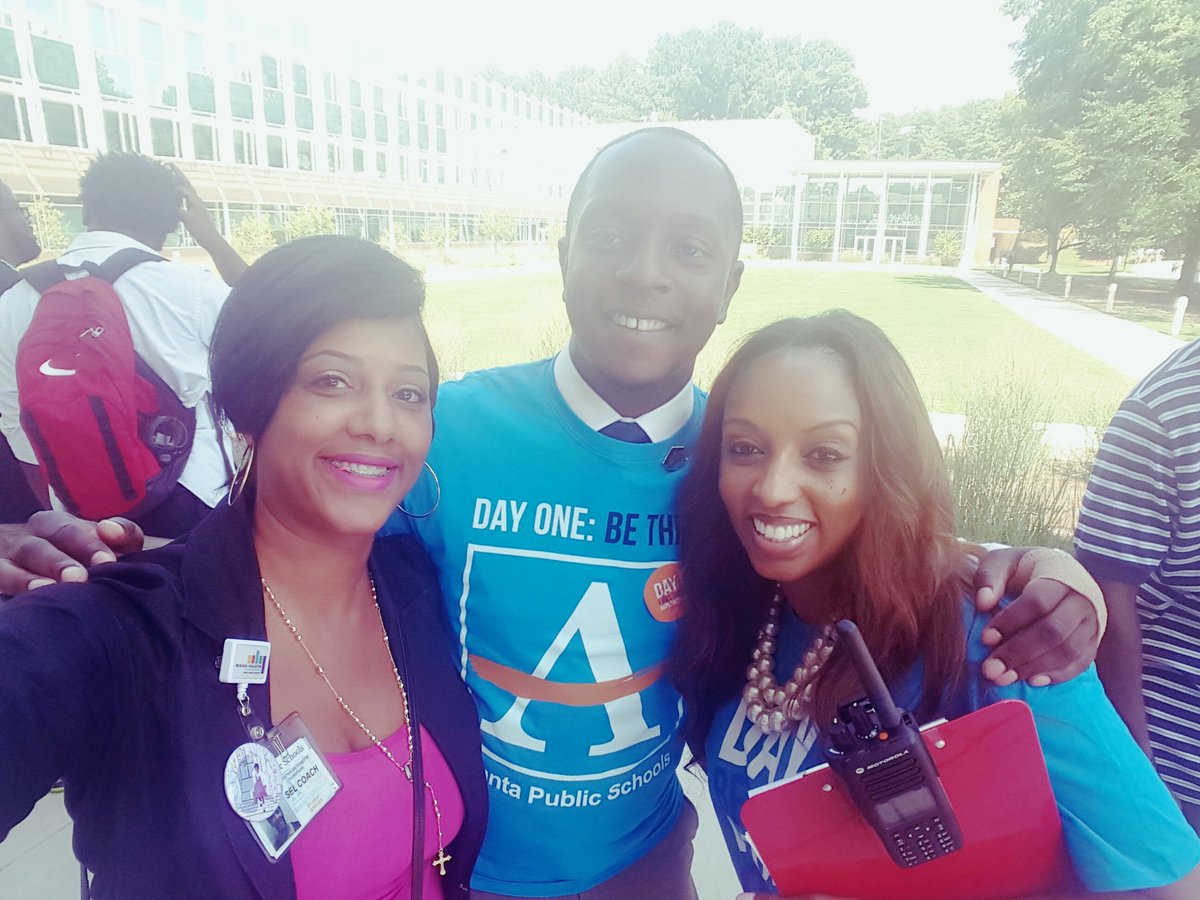 anntionettep's tweet image. Dismissal @therrellupdates! #APSFIRSTDAY  #SEL #modelingexpectations @Therrellprinci4 @CourtneyEnglish