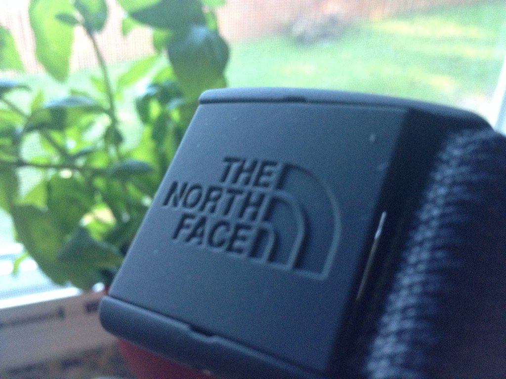 LouLeonardis's tweet photo. @thenorthface, thank you for fixing the clip on my belt! Was taken care of very quickly. https://t.co/F8oK9DbVjV