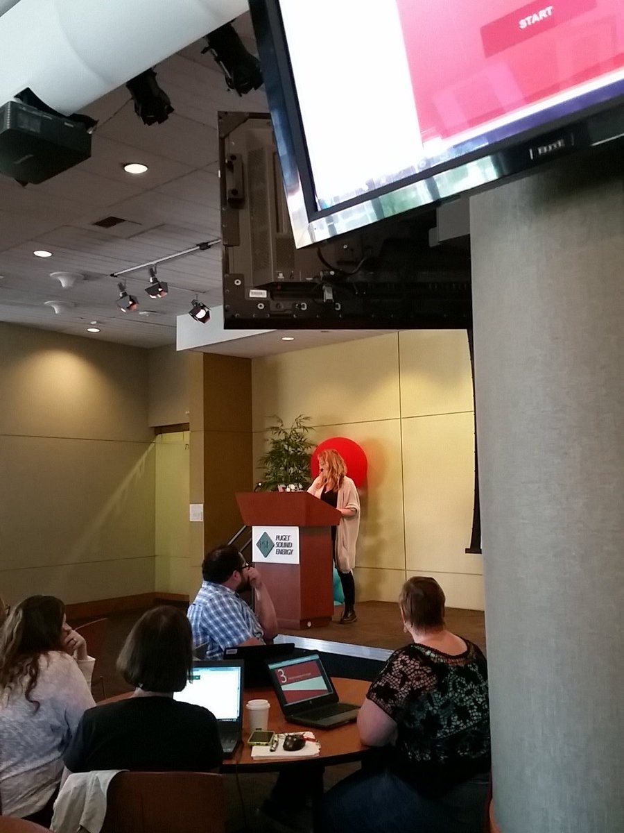 burns_elearning's tweet photo. Talking #JavaScript and #elearning w/ @MelMilloway #elhseattle #Storyline https://t.co/Tc8sn7eS9N