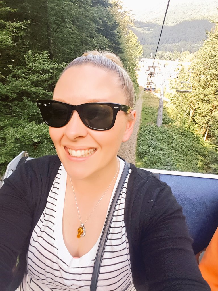 a_delbridge's tweet photo. Riding the chairlift to the top of Czantoria - Kolej Linowa. Such a magical view 🌲🌳 #bneWYD16 #OnTopOfTheWorld https://t.co/IlY2haOB7f