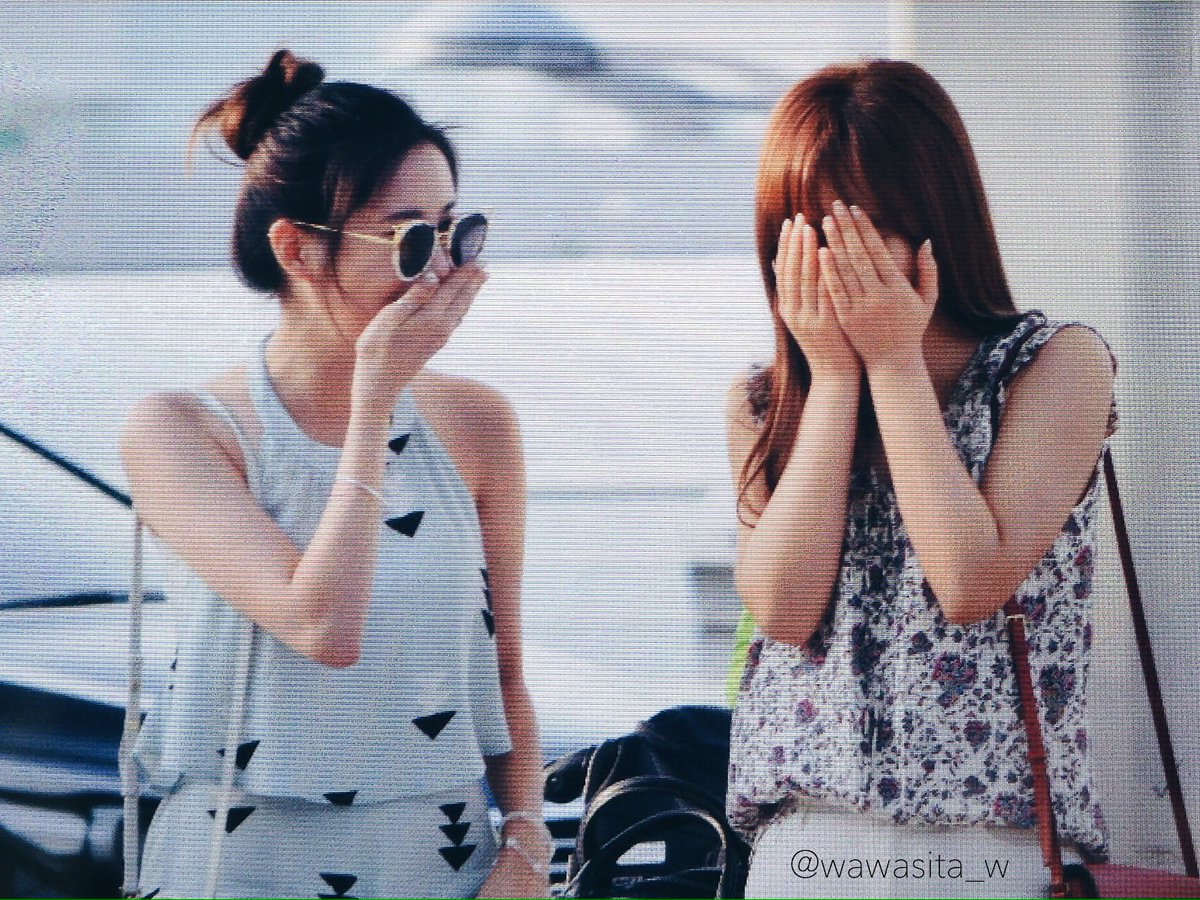 [PIC][04-08-2016]Yuri và SeoHyun khởi hành đi Trung Quốc để quảng bá cho thương hiệu dầu gội – “PANTENE” vào sáng nay Co968pZVUAAOFa-