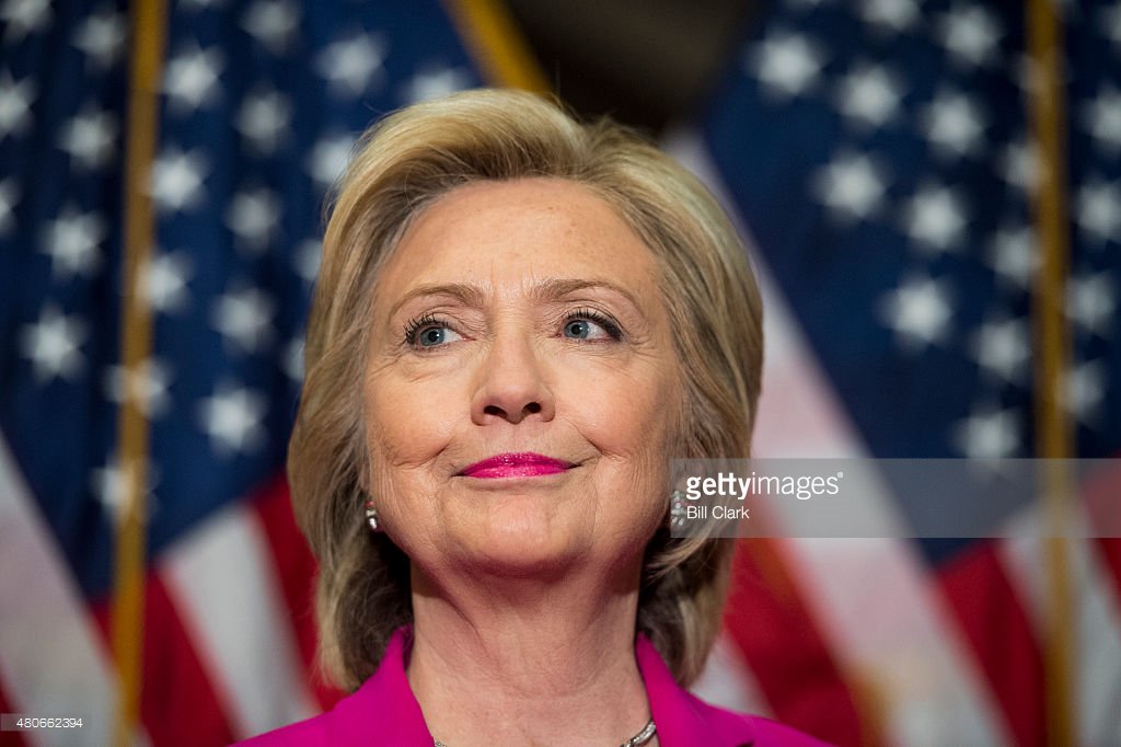TheRumor_'s tweet photo. Hilary Clinton Polls Showing Her Leading  Are Fake Here Is How to Tell https://t.co/PrODhAw4Hf https://t.co/E9qqdSLgzf