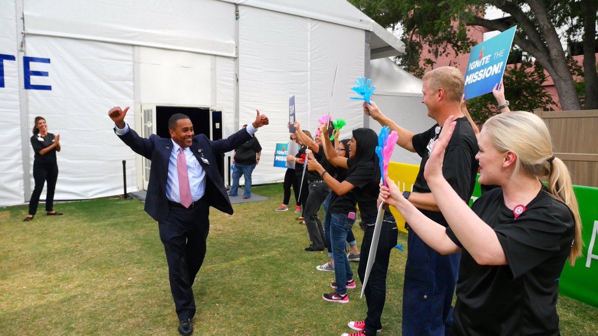 AdventHealthCFL's tweet photo. FH Senior Exec Officer Ed Hodge celebrates w/ campus leaders after 18th session of Summer Town Halls. #FHOIgnite 🔥 https://t.co/1cw5rrHWEB