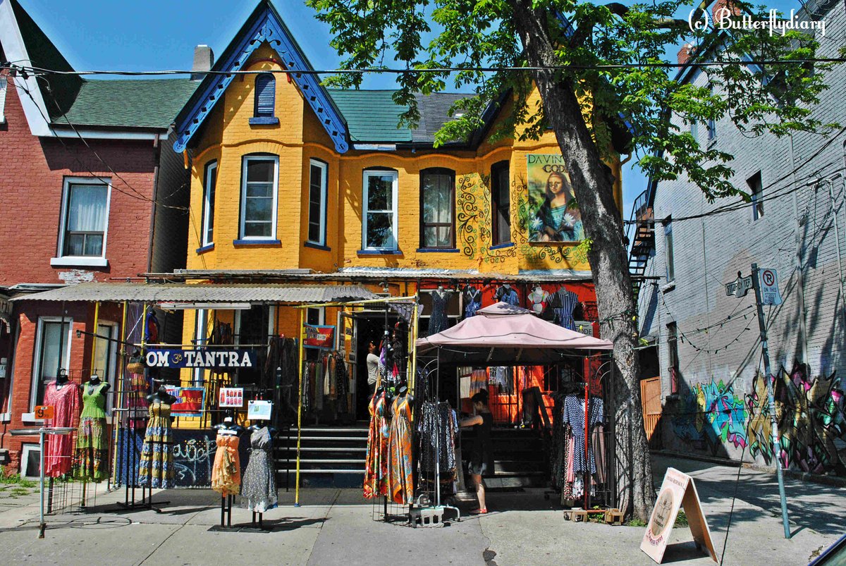 danslamosaique's tweet photo. Une hausse de loyer de près de 50% à Kensington Market fait réagir les locataires. Avec @Cabana_Eric de @CSCVanier https://t.co/dJueAqkD3h
