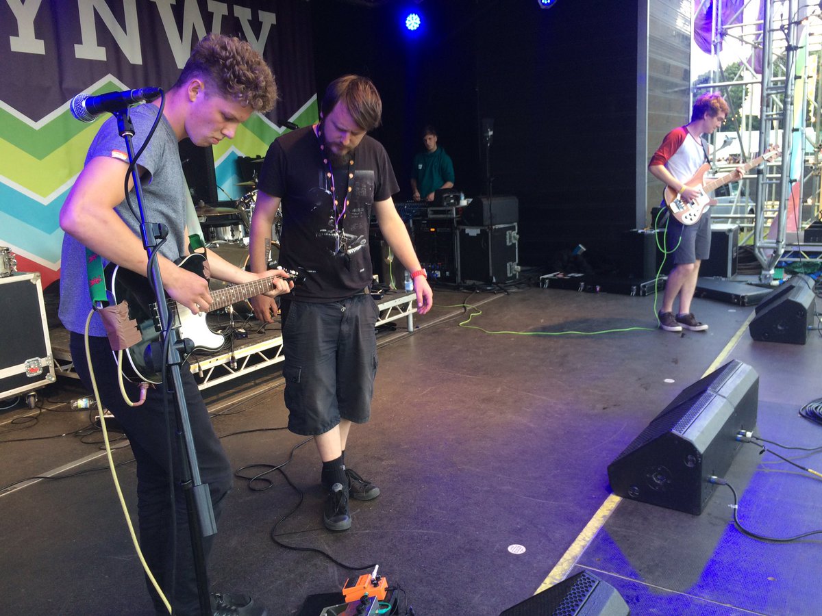 Band olaf #byb2016 yn paratoi <a href="/HenebionMach/">Henebion</a>