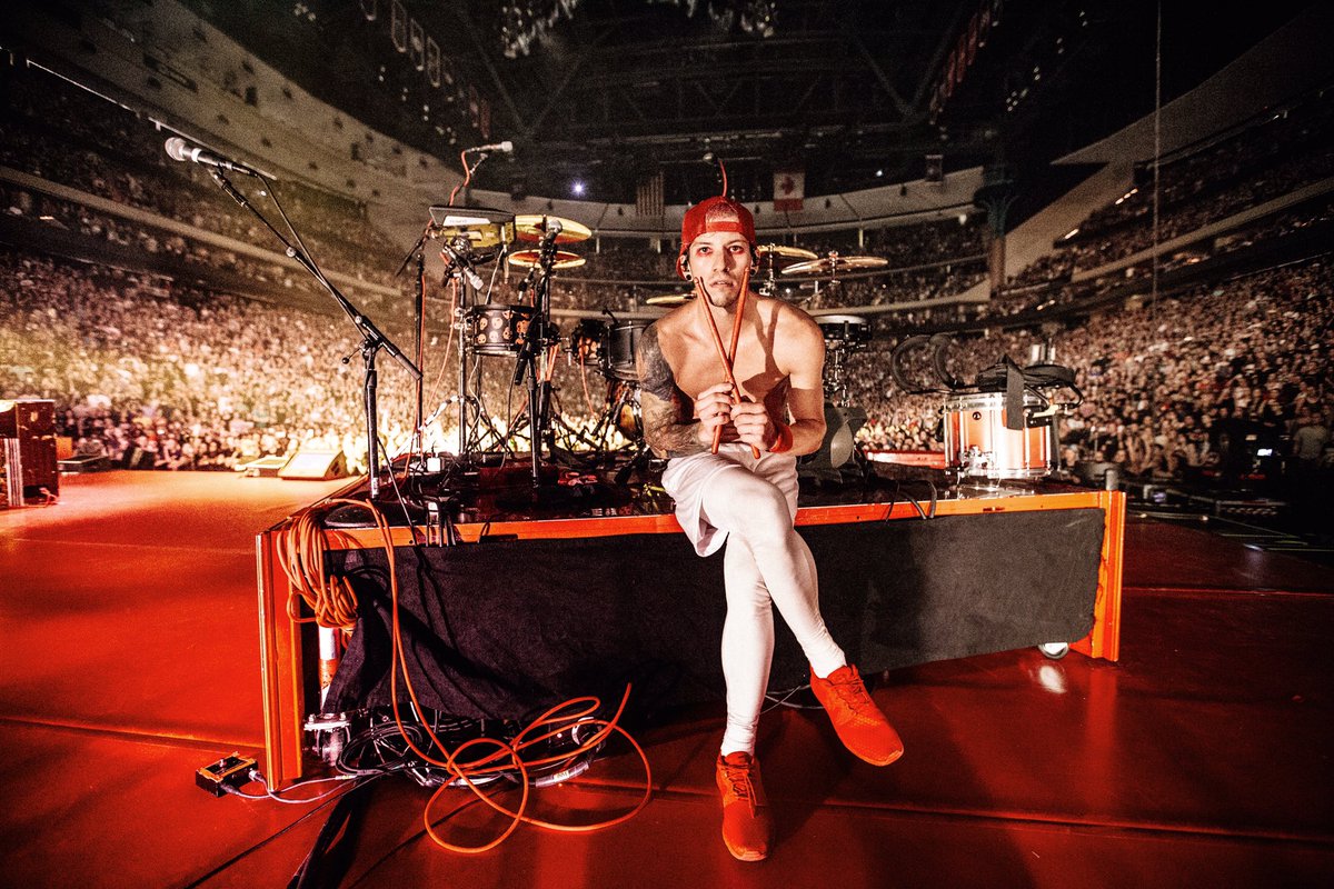 twentyonepilots's tweet image. •• #ERS2016 in st paul, mn. [photos by @bradheaton]