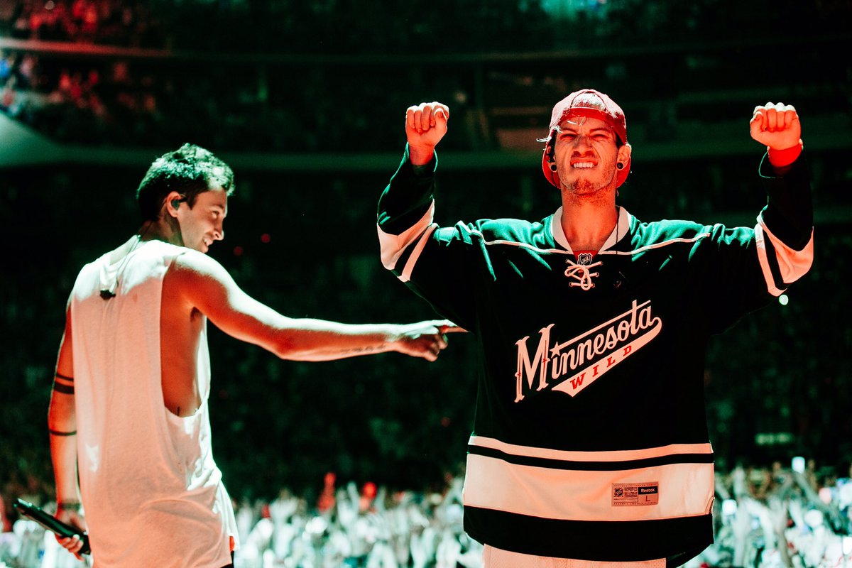 twentyonepilots's tweet image. •• #ERS2016 in st paul, mn. [photos by @bradheaton]