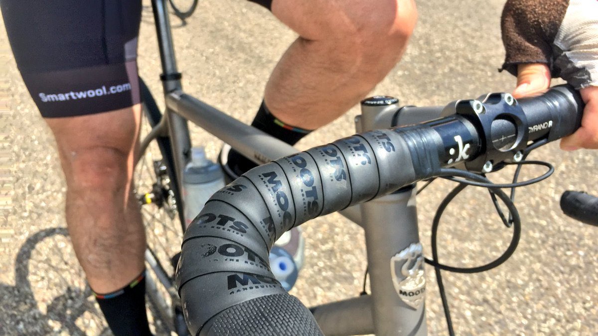 KellerOfCapsule's tweet photo. Get out & ride a bike, a few life lessons, #RideToOR https://t.co/nrZJ8S4vRz @MOOTSCYCLES @Smartwool @GUEnergyLabs https://t.co/l69JCkZN4I