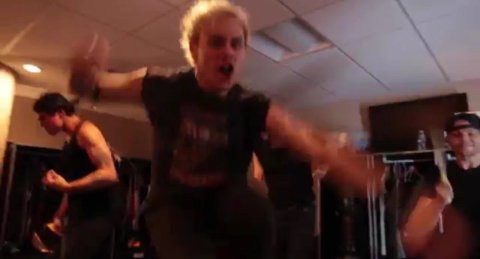 BooStyles22's tweet photo. @5sos this band 😂 thanks for making me laugh guyss @Luke5SOS @Ashton5SOS @Calum5SOS @Michael5SOS https://t.co/uWNi9rkjSC