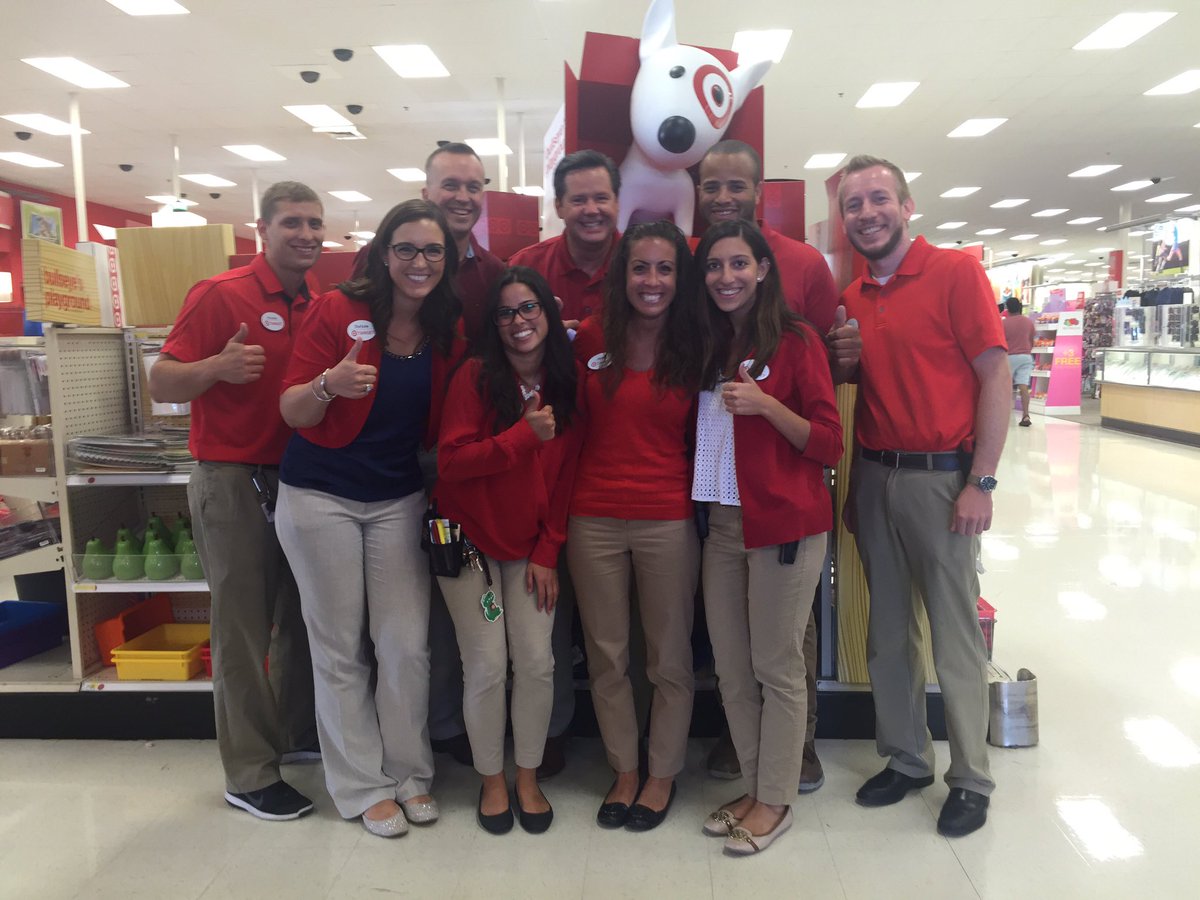 S2Roche's tweet photo. Ruby rocking her Internship and Operational Review! Thank you to @LisaMeeTGT for your mentorship!! #TGTInterns2016 https://t.co/UW4IDuxNvf
