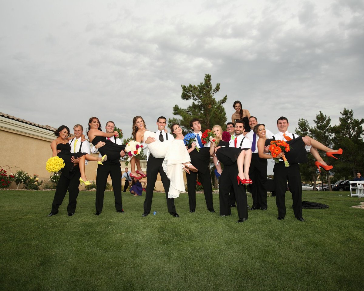 JoshuaLeeYoung's tweet image. MY BEST FRIENDS GOT MARRIED! 💃🏻🎉 Let's play "Where's Josh-do?"