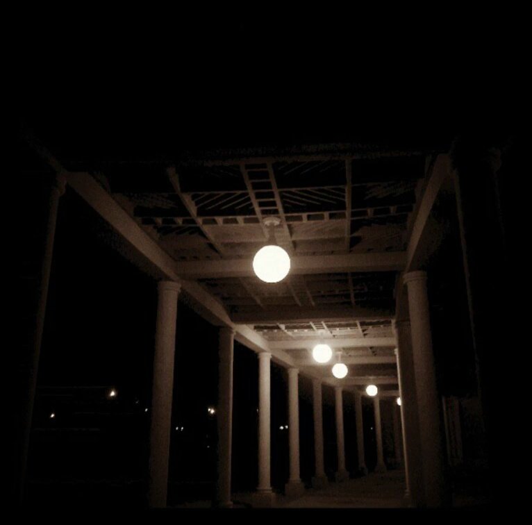 fooa2233's tweet image. - عظيم الليل :
"دايم هدوئه يلعب في مشاعرنا".