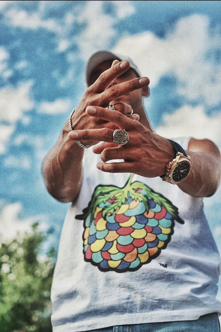 StoopidFroot's tweet photo. OG Berry Gear Dropping Soon! #StayTuned #StayUp #FindtheFroot #StoopidFroot https://t.co/h1hb8EOmU9