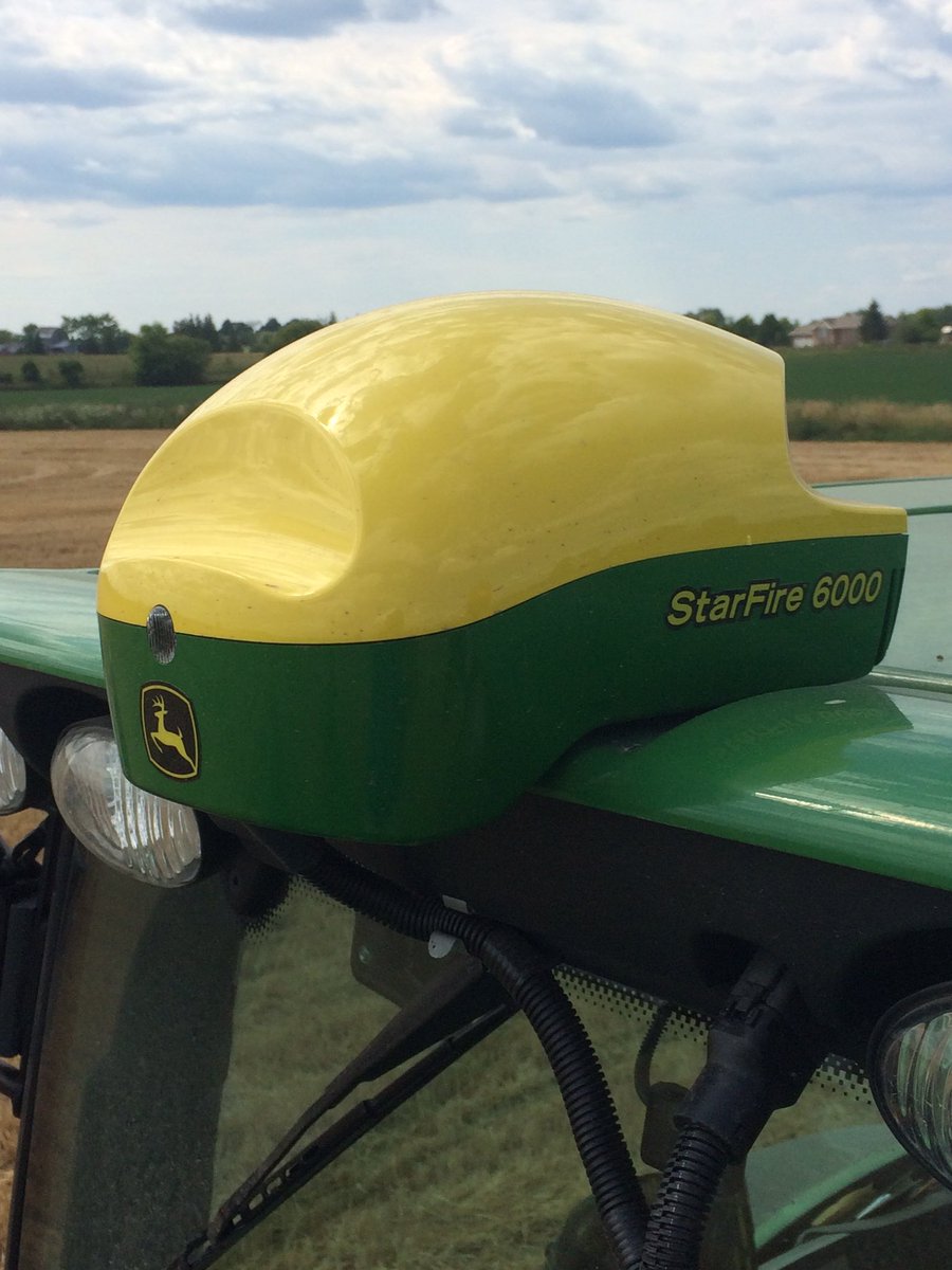 New #johndeere StarFire6000. Want better accuracy and repeatability within the year? Call <a href="/GreenTractorsJD/">Green Tractors</a> for demo!