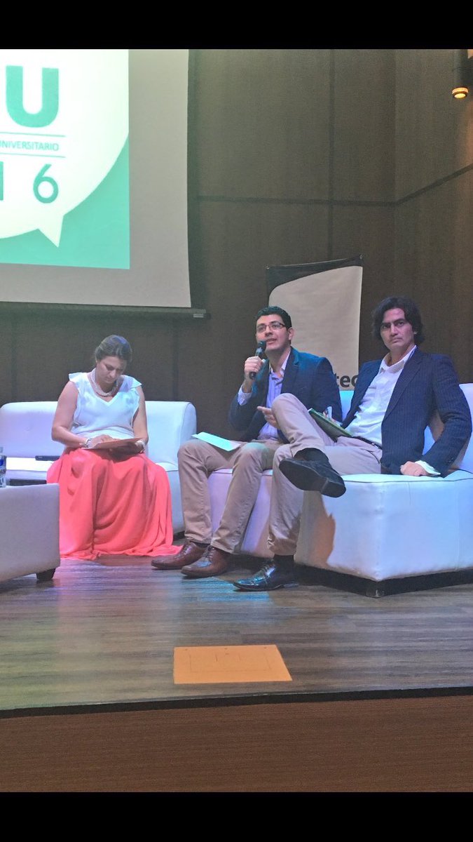 PaolaSenadora's tweet photo. Senadora @PaolaHolguin participa en el panel sobre políticas de seguridad y democracia #FDU2016 @UNITEC_hn #SPS https://t.co/qyUCJcPVk5
