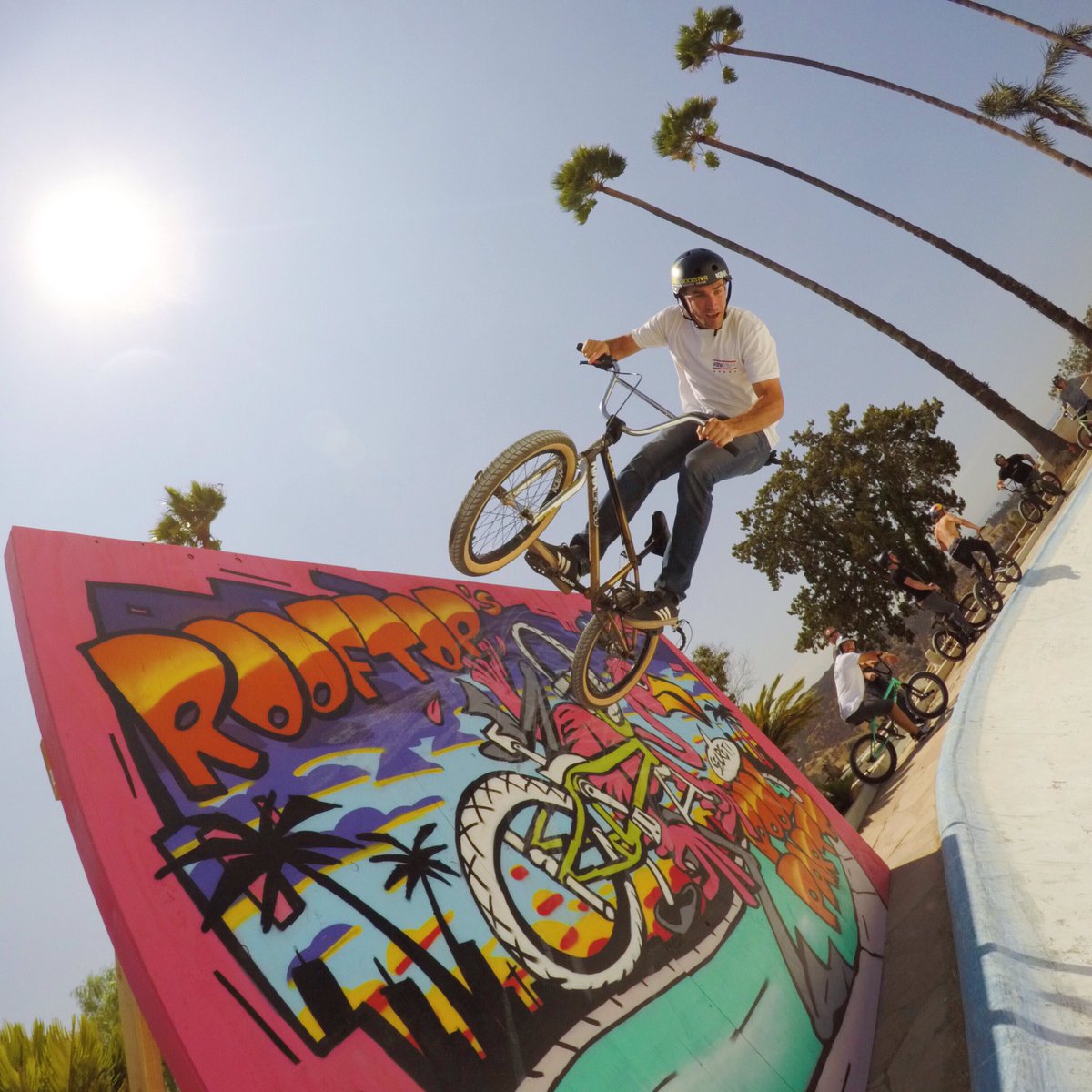 ShonBollock's tweet image. @mikeescamilla's secret pool party! check out @RIDEBMX's FB at 2pm pacific to see all the action #rooftopspoolparty