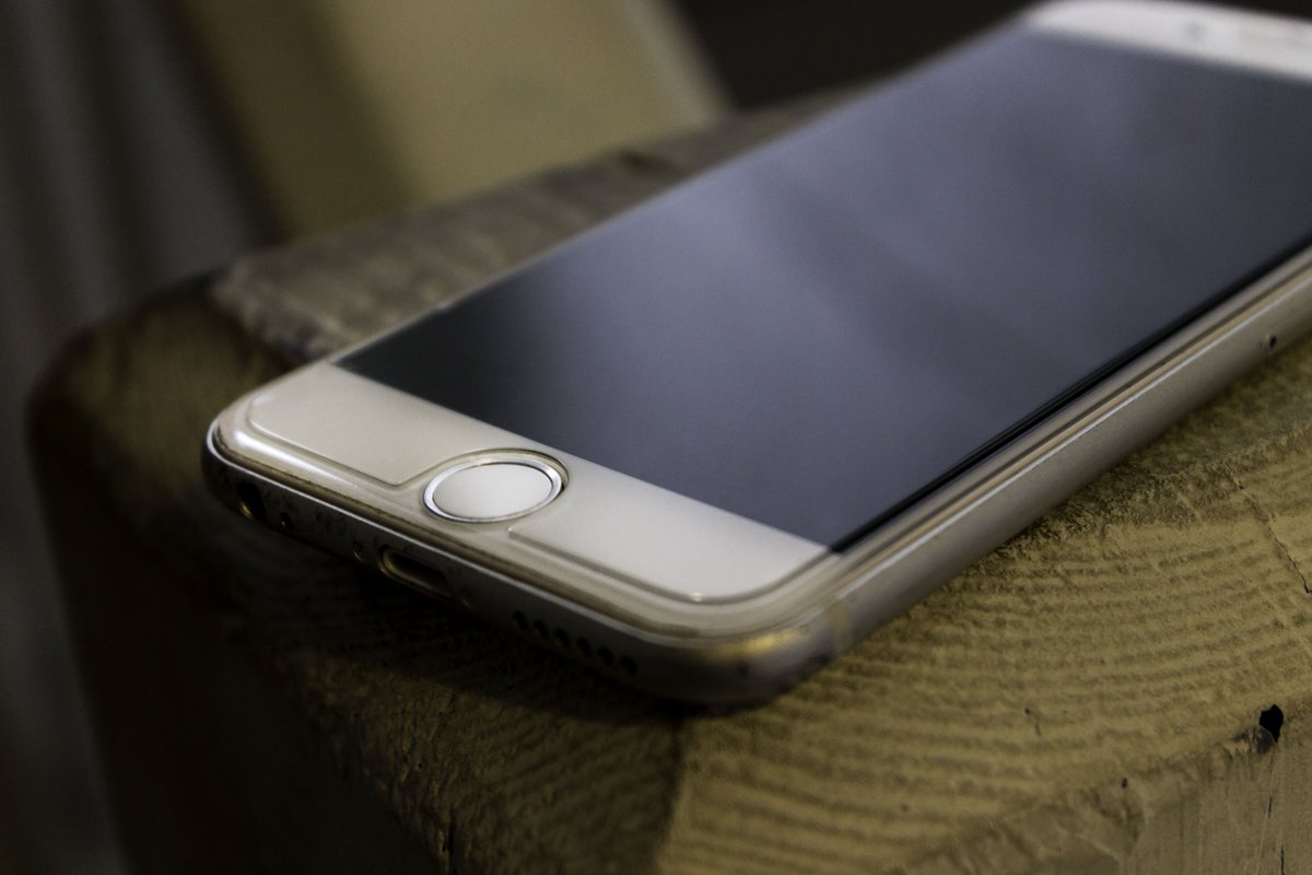 simplesnapit's tweet photo. Perfect alignment every single time when you're using #SimpleSnap! https://t.co/iat3tP0Feh #ScreenProtector #iPhone6 https://t.co/9fOm2t9F5Q