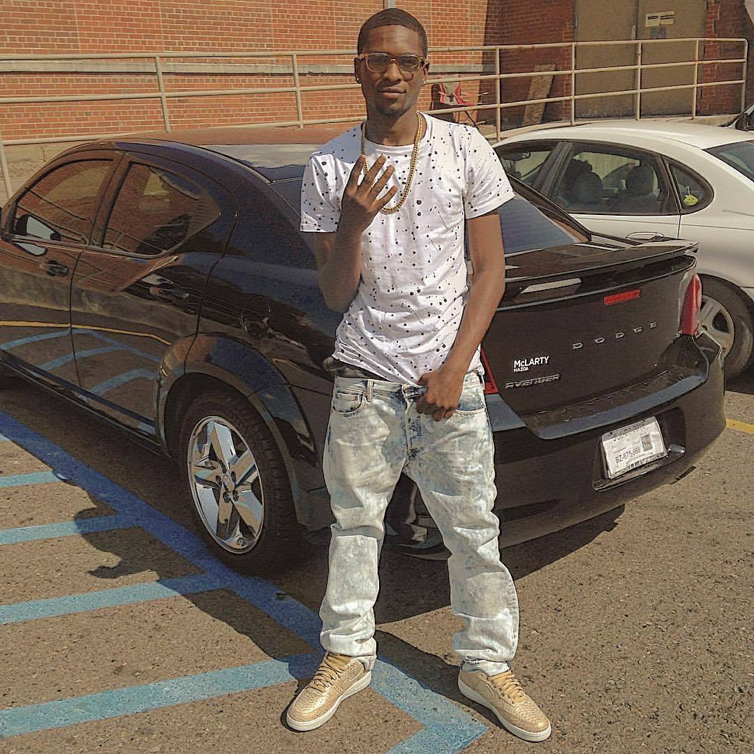 chaunsen's tweet photo. 9gloc body roc dis bitch hold 17 https://t.co/cvhzomFmYS